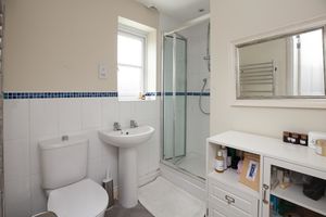 Ensuite- click for photo gallery
